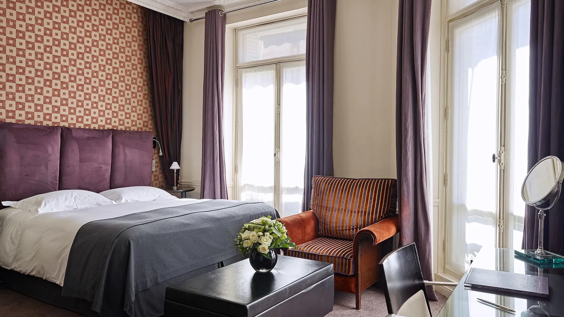La Tremoille Paris Hotel 3*,
