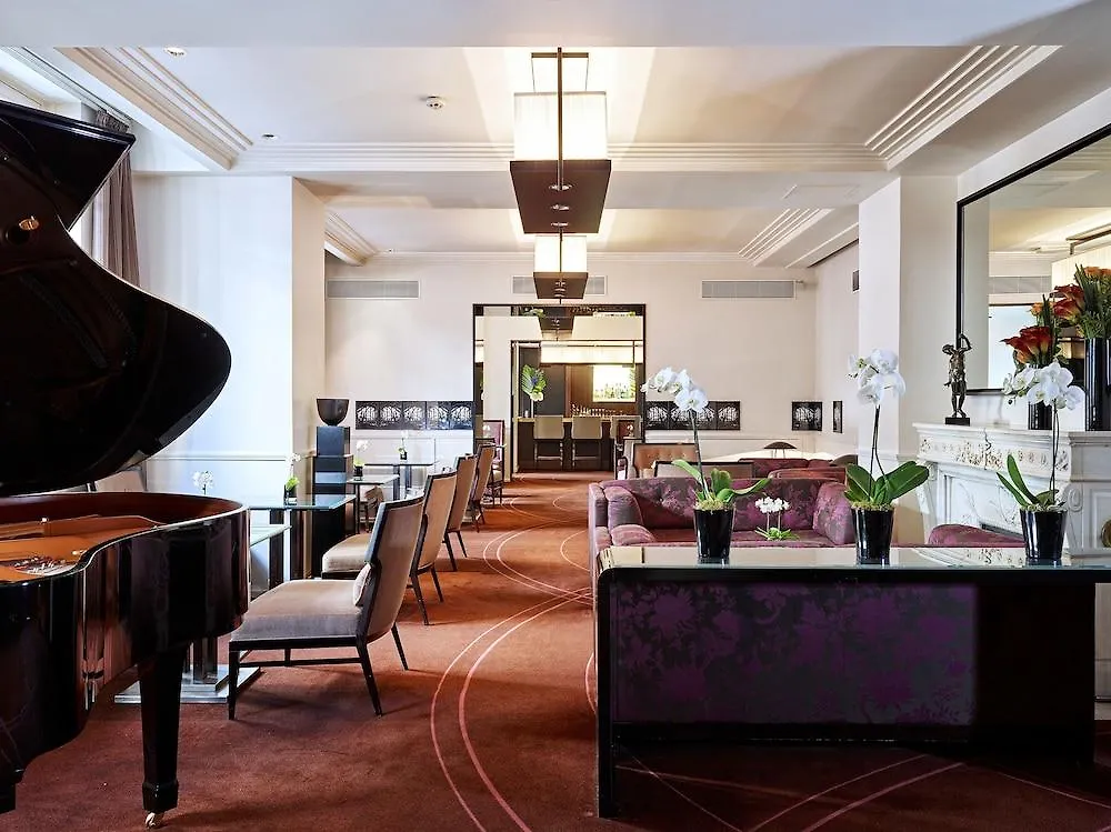 ***  La Tremoille Paris Hotel Frankrijk