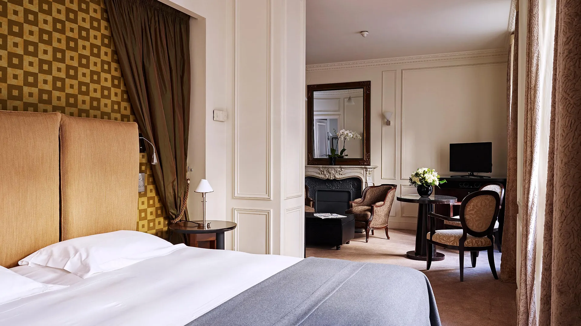 La Tremoille Paris Hotel