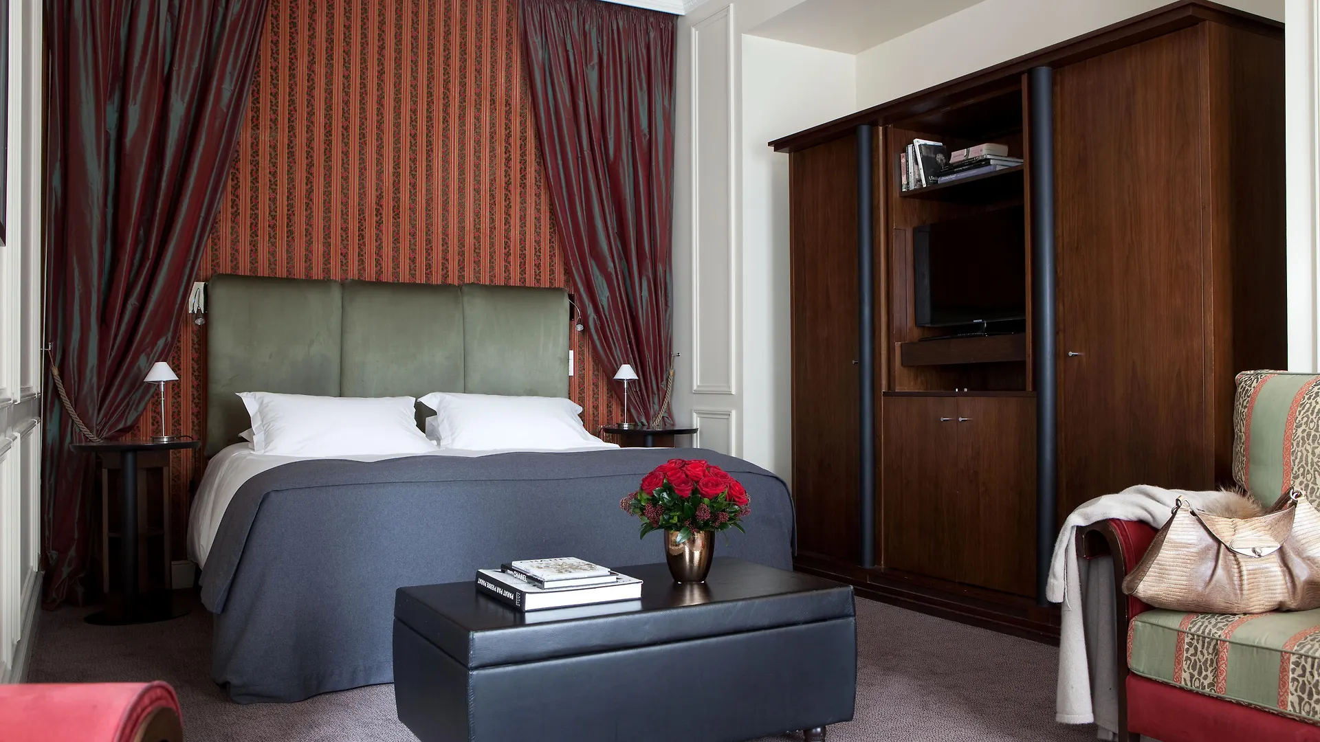 La Tremoille Paris Hotel