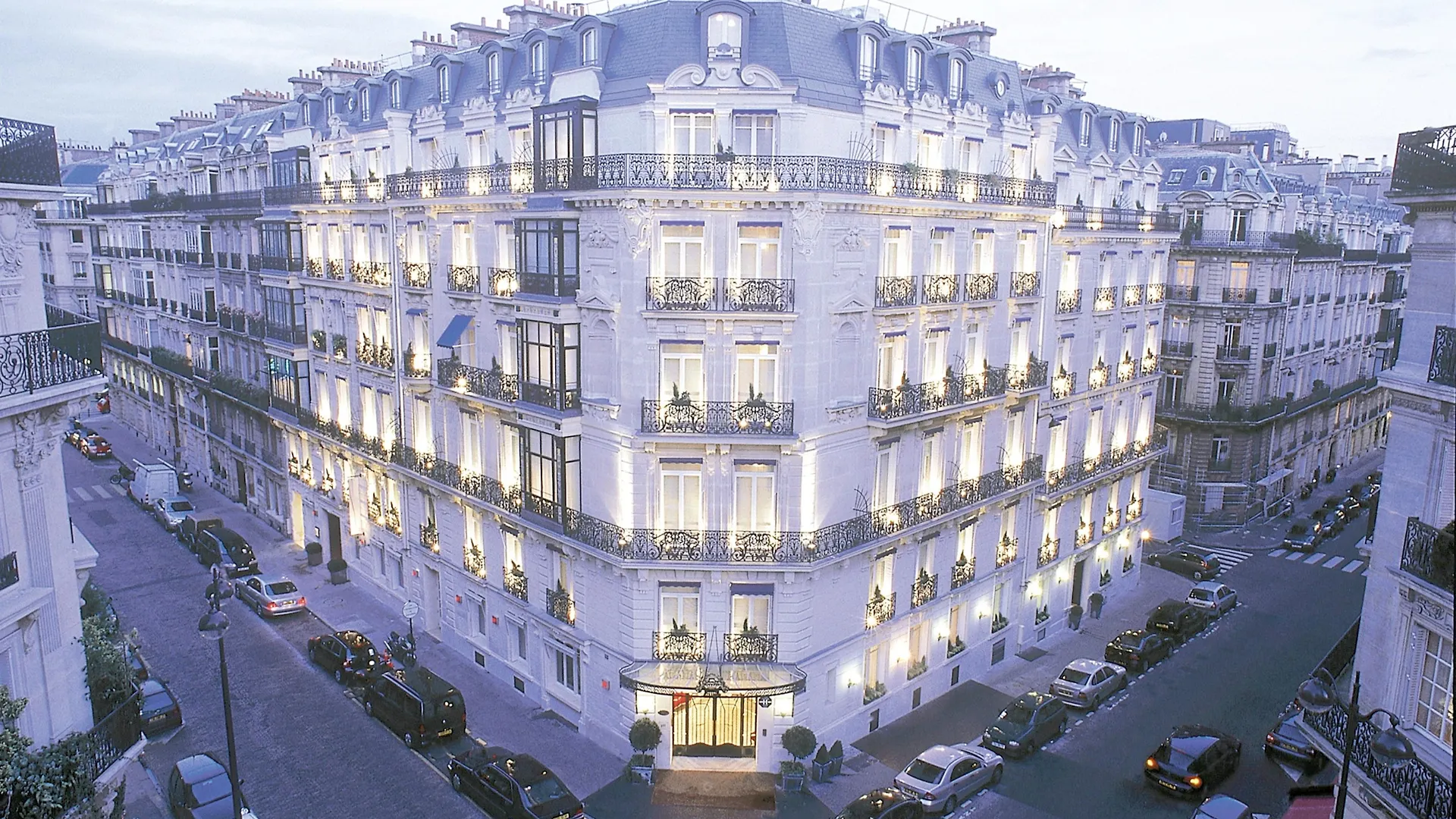 La Tremoille Paris Hotel