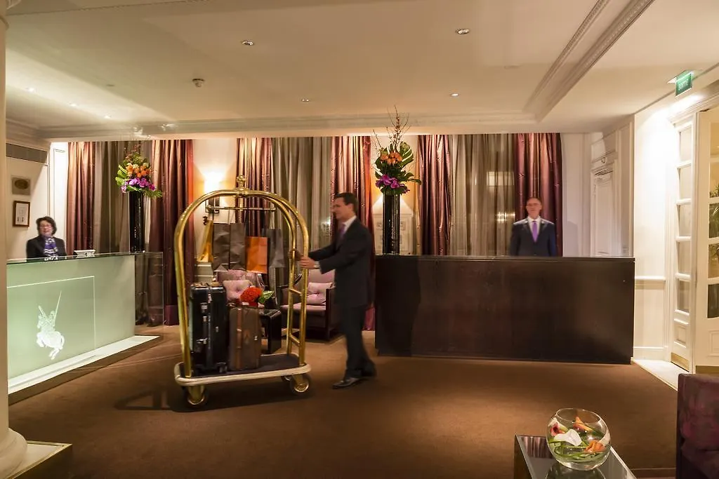 La Tremoille Paris Hotel